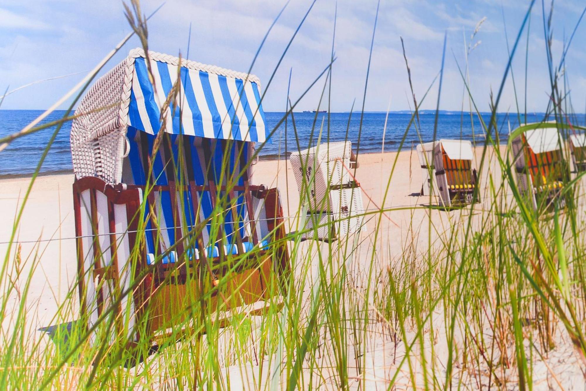 Ferienwohnungen Im Haus Strandkorb Bensersiel Exterior foto